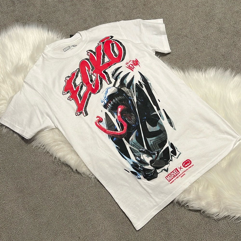 Marvel Tee Size  Small